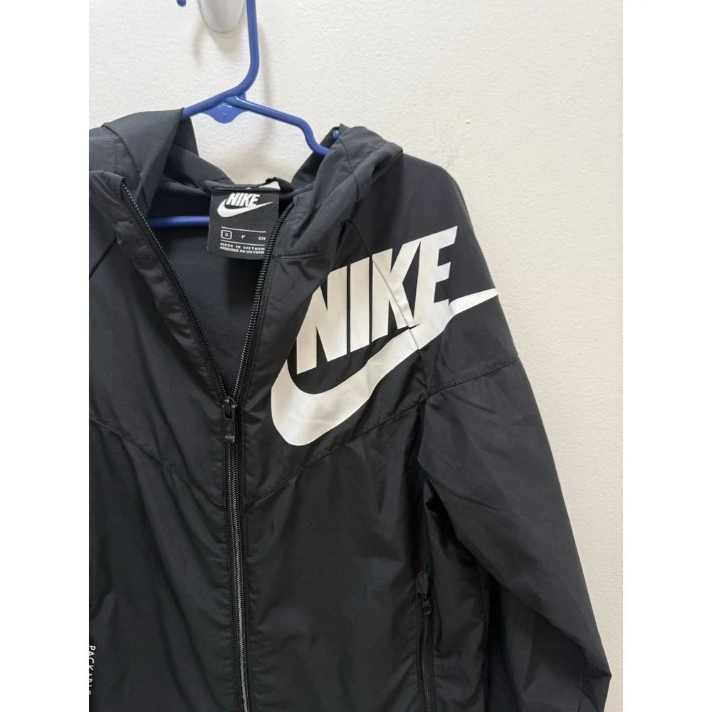 Nike Sportswear Windrunner Packable Jacket Kids Small Black White Swoosh